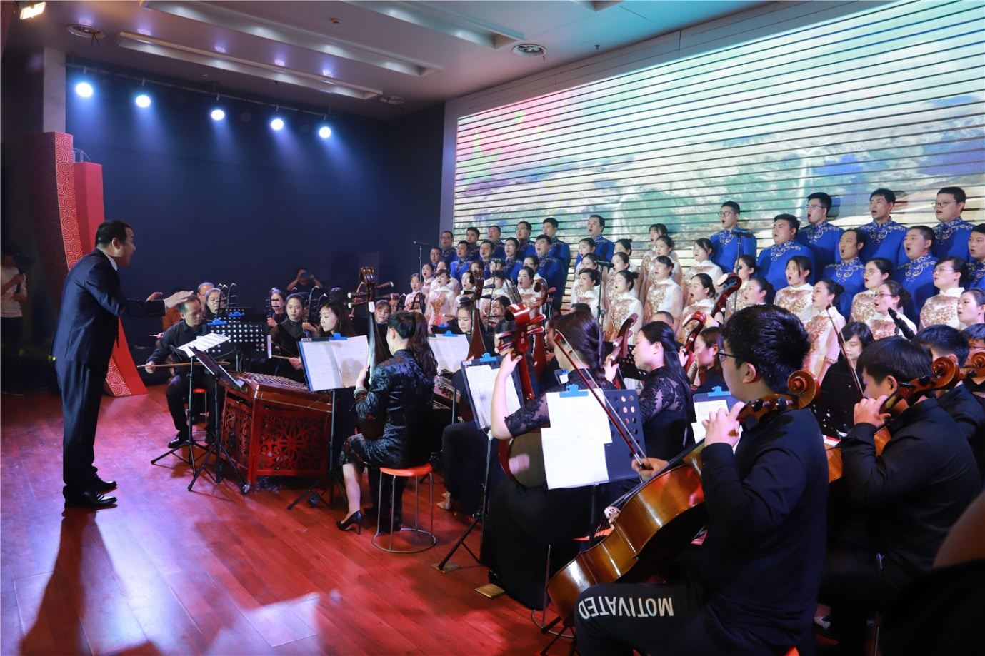 砥礪前行  再譜華章  淮鋼隆重召開建廠五十周年慶祝大會