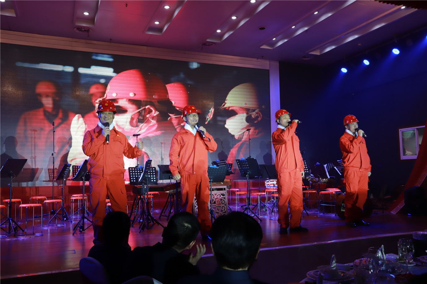 砥礪前行  再譜華章  淮鋼隆重召開建廠五十周年慶祝大會