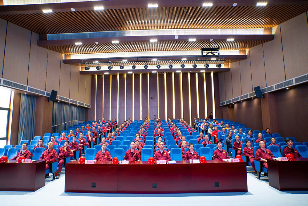 遵守安全生產法 當好第一責任人 淮鋼隆重舉行“萬企作宣誓 全員筑安全”活動