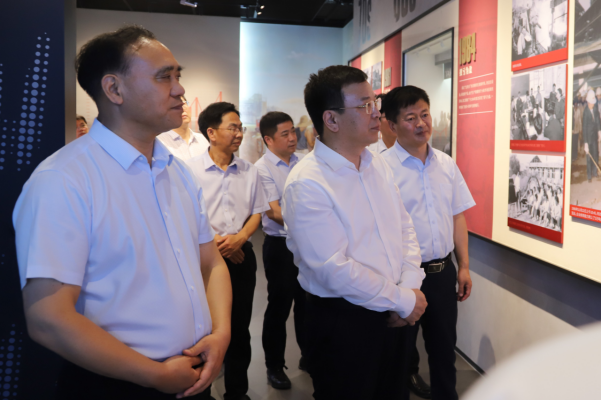 市委常委、市紀(jì)委書記、市監(jiān)委主任岳嶺來淮鋼調(diào)研指導(dǎo)